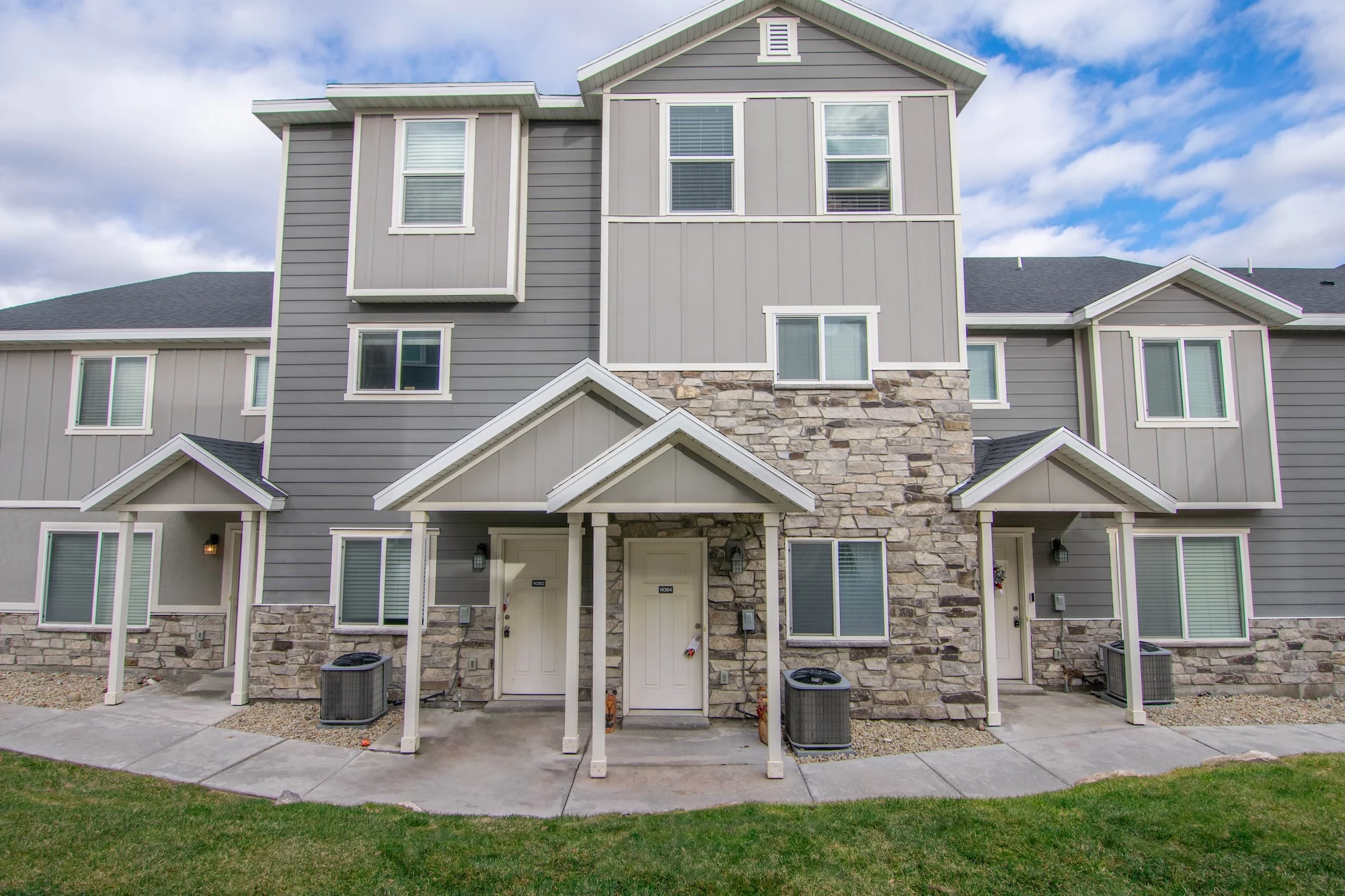 Overlook in Herriman, Utah — photo 1